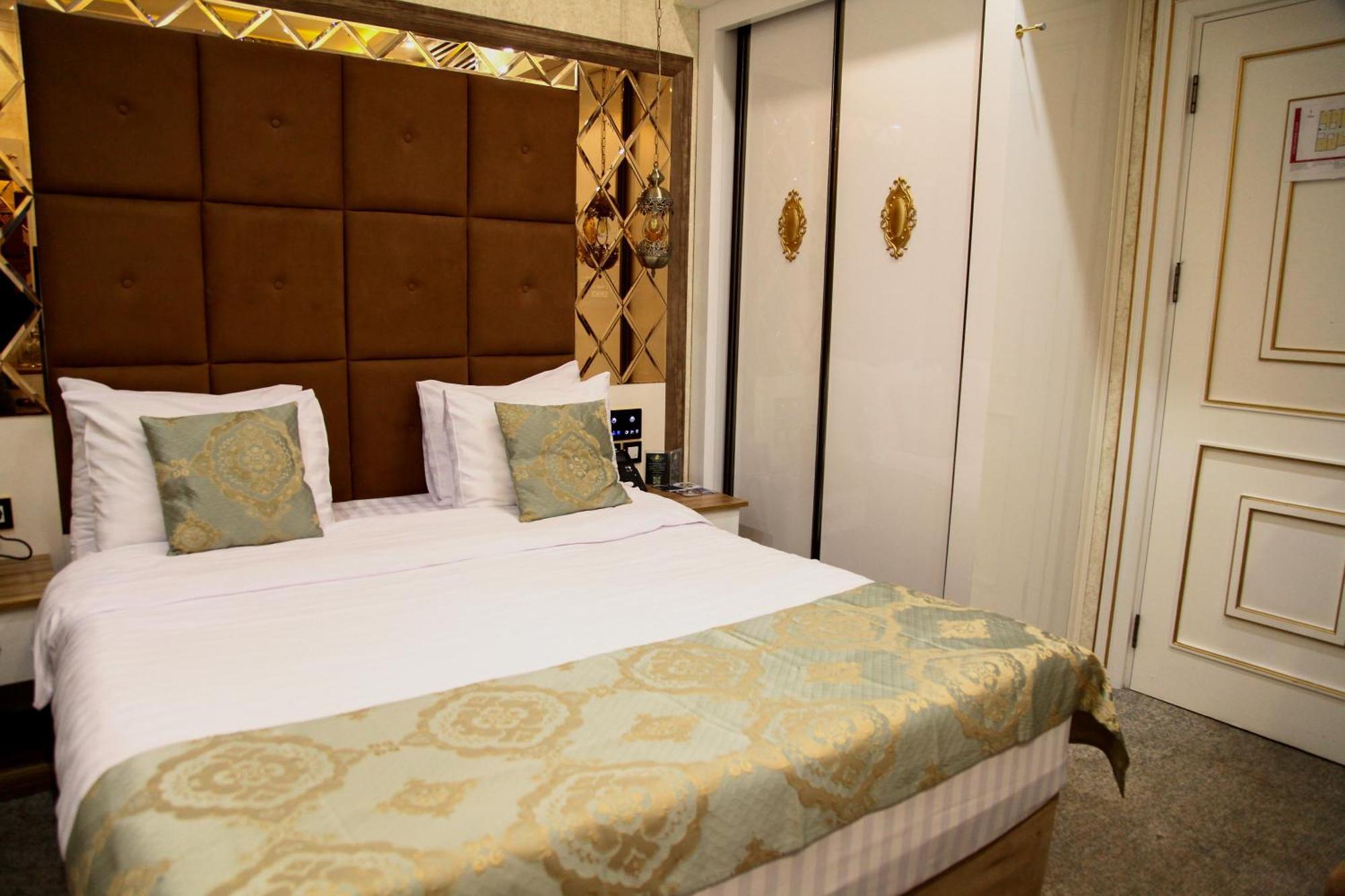 Aqua Hotel 第比利斯 外观 照片