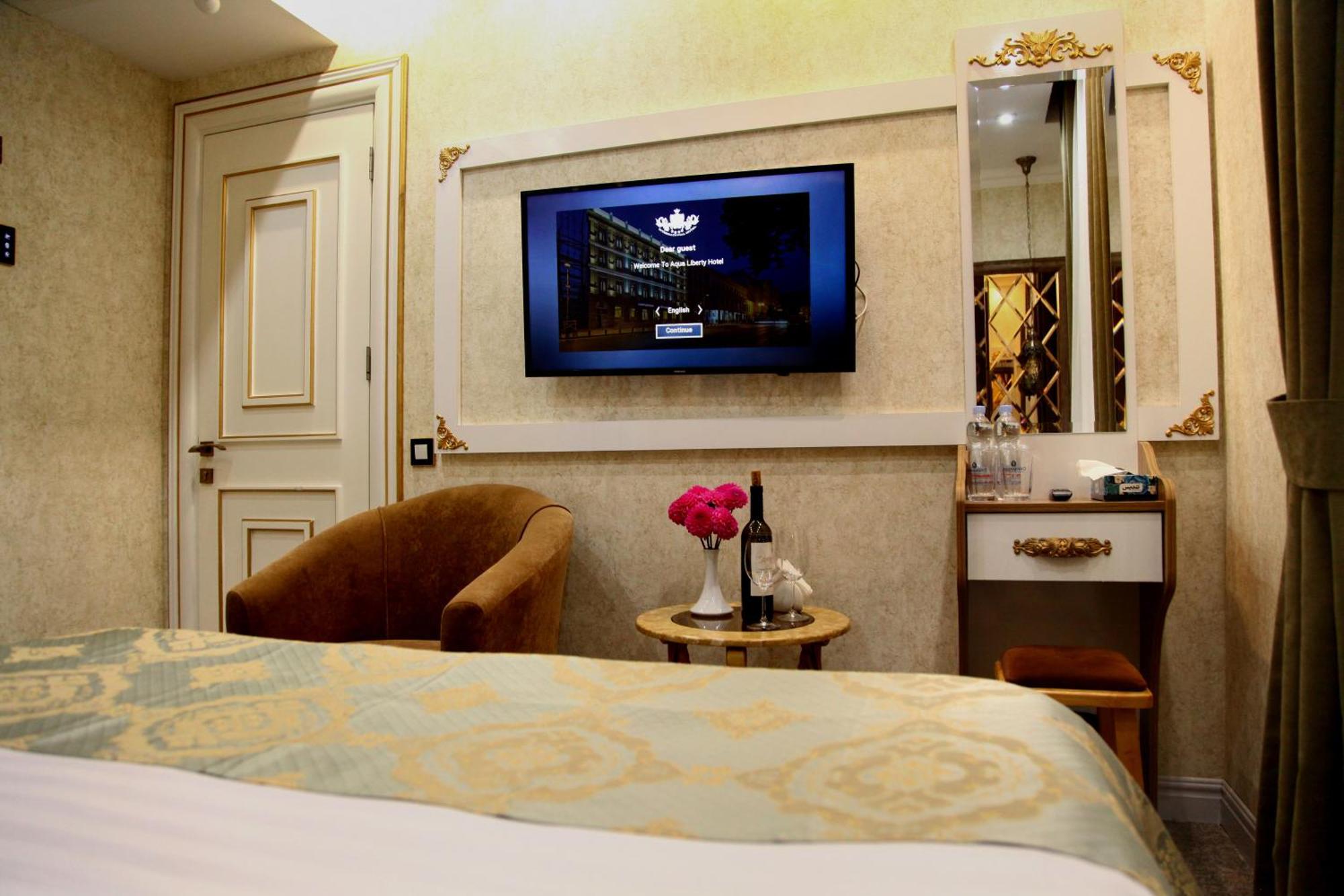 Aqua Hotel 第比利斯 外观 照片